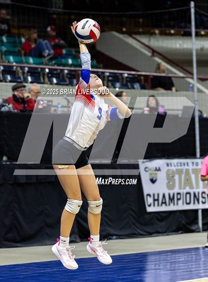 Thumbnail 2 in Sargent vs. Hi-Plains (CHSAA 1A First Round) photogallery.