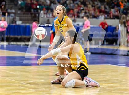 Thumbnail 3 in Sargent vs. Hi-Plains (CHSAA 1A First Round) photogallery.