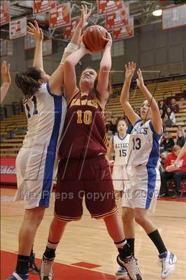Thumbnail 2 in La Quinta vs Ocean View (Nike Extravaganza) photogallery.