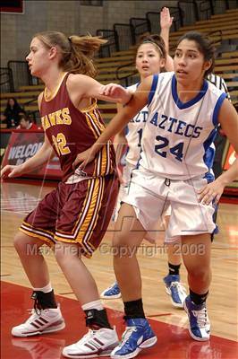 Thumbnail 2 in La Quinta vs Ocean View (Nike Extravaganza) photogallery.