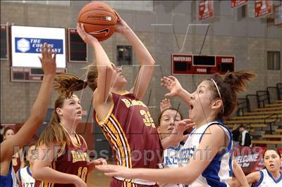 Thumbnail 1 in La Quinta vs Ocean View (Nike Extravaganza) photogallery.