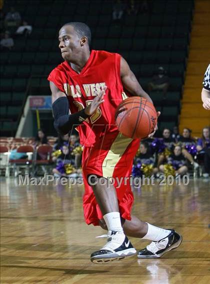 Thumbnail 2 in Half Hollow Hills West vs. Christian Brothers (NYSPHSAA Class AA Final) photogallery.