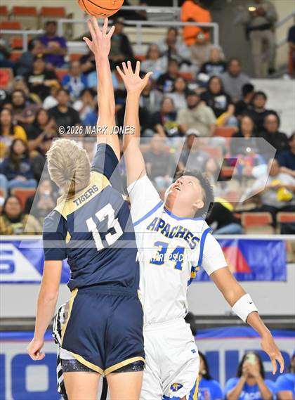 Thumbnail 2 in Fort Thomas vs. St. David (AIA 1A Final) photogallery.