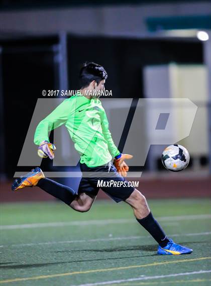 Thumbnail 1 in  Notre Dame (SO) @ Granada Hills Charter  photogallery.
