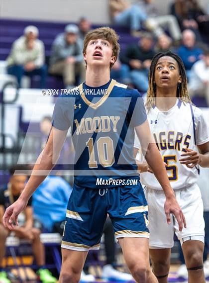 Thumbnail 1 in Moody @ Springville photogallery.