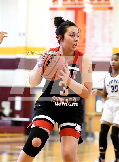 Thumbnail 1 in Calvary Chapel Christian vs Lincoln County (NIAA 2A Final) photogallery.