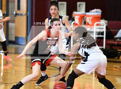 Thumbnail 3 in Calvary Chapel Christian vs Lincoln County (NIAA 2A Final) photogallery.