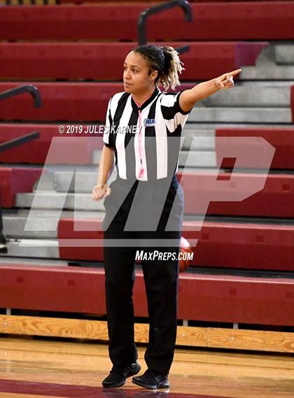 Thumbnail 2 in Calvary Chapel Christian vs Lincoln County (NIAA 2A Final) photogallery.