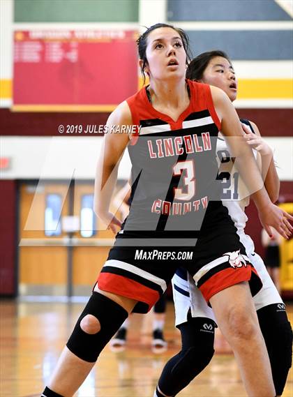 Thumbnail 1 in Calvary Chapel Christian vs Lincoln County (NIAA 2A Final) photogallery.