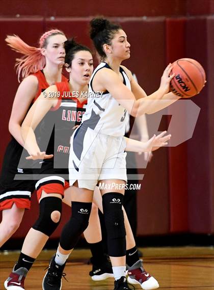 Thumbnail 2 in Calvary Chapel Christian vs Lincoln County (NIAA 2A Final) photogallery.
