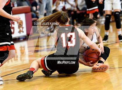 Thumbnail 3 in Calvary Chapel Christian vs Lincoln County (NIAA 2A Final) photogallery.