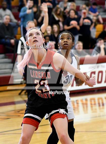 Thumbnail 2 in Calvary Chapel Christian vs Lincoln County (NIAA 2A Final) photogallery.
