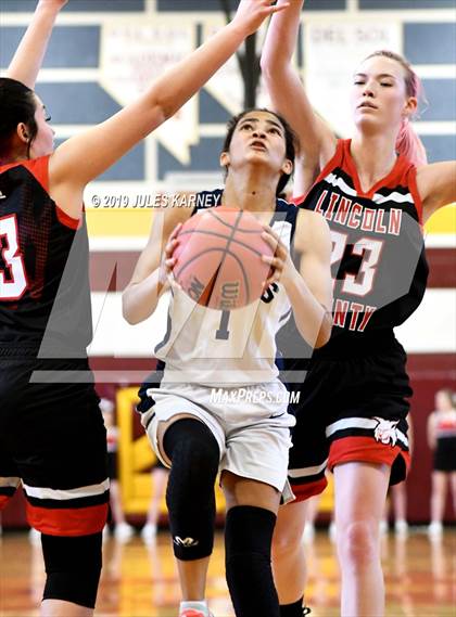 Thumbnail 2 in Calvary Chapel Christian vs Lincoln County (NIAA 2A Final) photogallery.