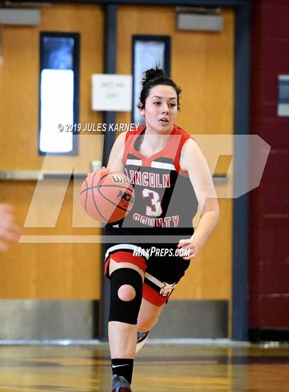 Thumbnail 1 in Calvary Chapel Christian vs Lincoln County (NIAA 2A Final) photogallery.