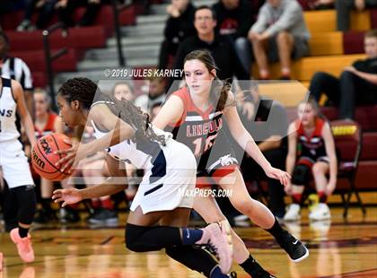 Thumbnail 2 in Calvary Chapel Christian vs Lincoln County (NIAA 2A Final) photogallery.