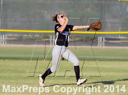 Thumbnail 3 in Valley Christian vs. San Manuel (AIA D4 Final) photogallery.