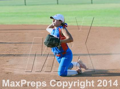 Thumbnail 1 in Valley Christian vs. San Manuel (AIA D4 Final) photogallery.