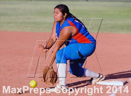 Thumbnail 3 in Valley Christian vs. San Manuel (AIA D4 Final) photogallery.