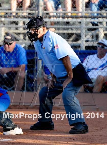 Thumbnail 3 in Valley Christian vs. San Manuel (AIA D4 Final) photogallery.