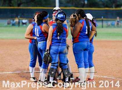 Thumbnail 1 in Valley Christian vs. San Manuel (AIA D4 Final) photogallery.