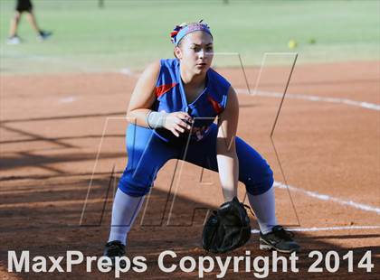 Thumbnail 3 in Valley Christian vs. San Manuel (AIA D4 Final) photogallery.