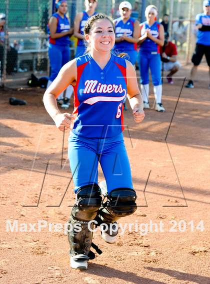 Thumbnail 3 in Valley Christian vs. San Manuel (AIA D4 Final) photogallery.