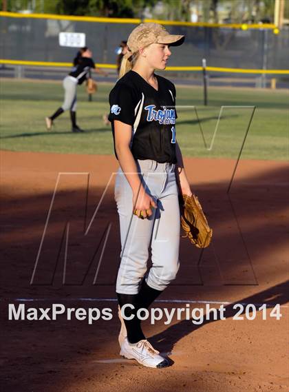 Thumbnail 2 in Valley Christian vs. San Manuel (AIA D4 Final) photogallery.