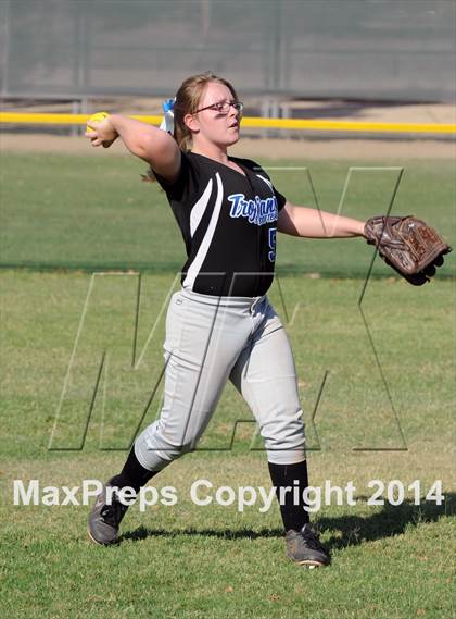 Thumbnail 2 in Valley Christian vs. San Manuel (AIA D4 Final) photogallery.