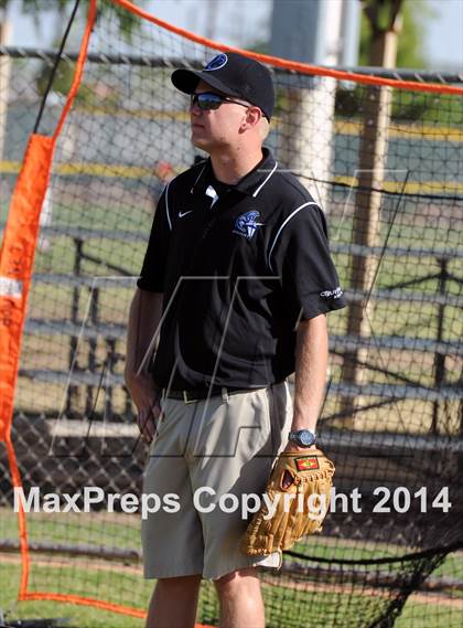 Thumbnail 3 in Valley Christian vs. San Manuel (AIA D4 Final) photogallery.