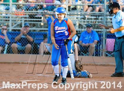 Thumbnail 3 in Valley Christian vs. San Manuel (AIA D4 Final) photogallery.