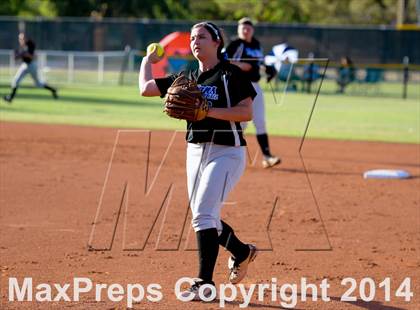 Thumbnail 2 in Valley Christian vs. San Manuel (AIA D4 Final) photogallery.