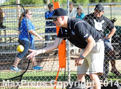 Thumbnail 2 in Valley Christian vs. San Manuel (AIA D4 Final) photogallery.