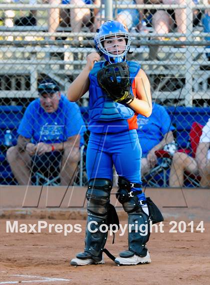 Thumbnail 1 in Valley Christian vs. San Manuel (AIA D4 Final) photogallery.