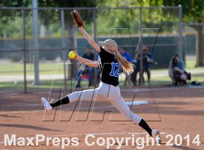 Thumbnail 2 in Valley Christian vs. San Manuel (AIA D4 Final) photogallery.