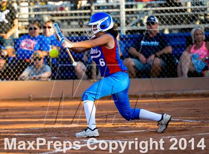 Thumbnail 1 in Valley Christian vs. San Manuel (AIA D4 Final) photogallery.