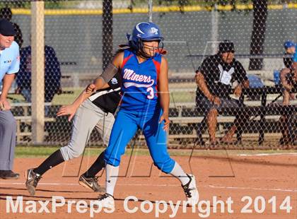 Thumbnail 1 in Valley Christian vs. San Manuel (AIA D4 Final) photogallery.