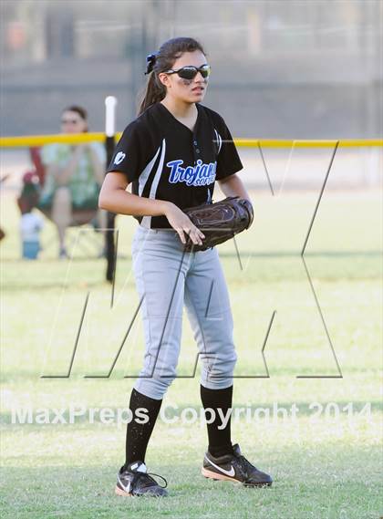 Thumbnail 2 in Valley Christian vs. San Manuel (AIA D4 Final) photogallery.