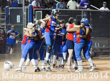 Thumbnail 3 in Valley Christian vs. San Manuel (AIA D4 Final) photogallery.