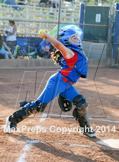 Thumbnail 1 in Valley Christian vs. San Manuel (AIA D4 Final) photogallery.
