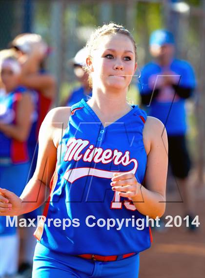 Thumbnail 2 in Valley Christian vs. San Manuel (AIA D4 Final) photogallery.