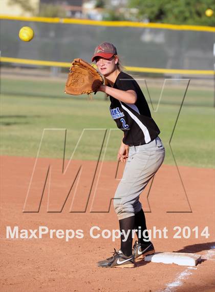 Thumbnail 3 in Valley Christian vs. San Manuel (AIA D4 Final) photogallery.