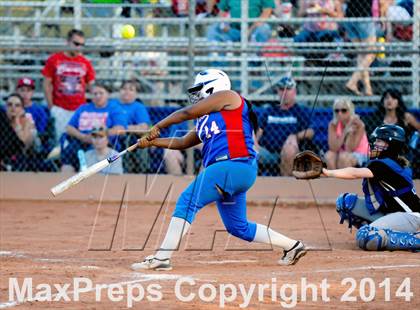Thumbnail 3 in Valley Christian vs. San Manuel (AIA D4 Final) photogallery.