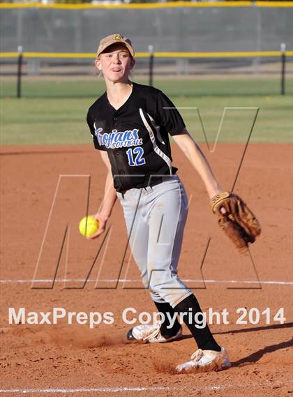 Thumbnail 3 in Valley Christian vs. San Manuel (AIA D4 Final) photogallery.