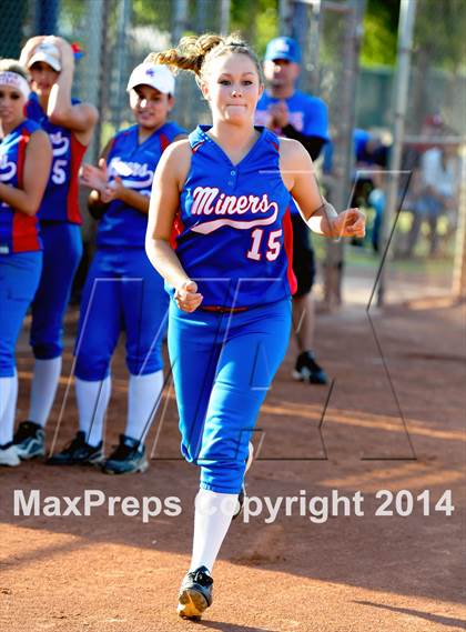 Thumbnail 1 in Valley Christian vs. San Manuel (AIA D4 Final) photogallery.