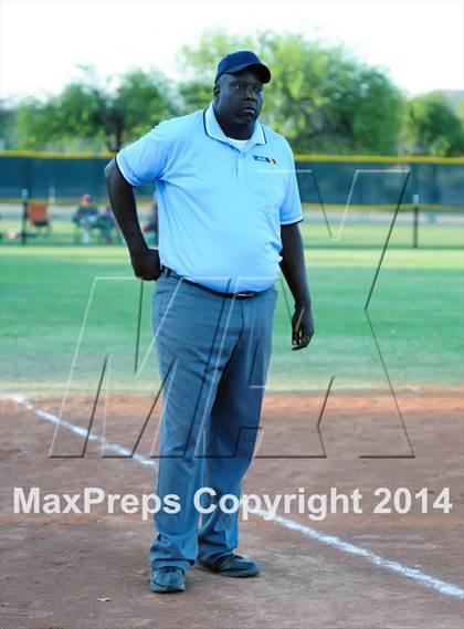 Thumbnail 2 in Valley Christian vs. San Manuel (AIA D4 Final) photogallery.