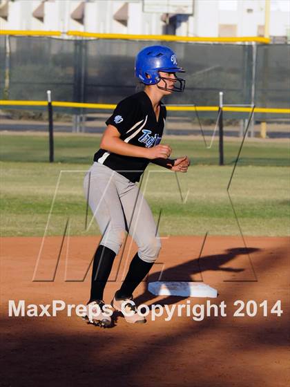 Thumbnail 1 in Valley Christian vs. San Manuel (AIA D4 Final) photogallery.