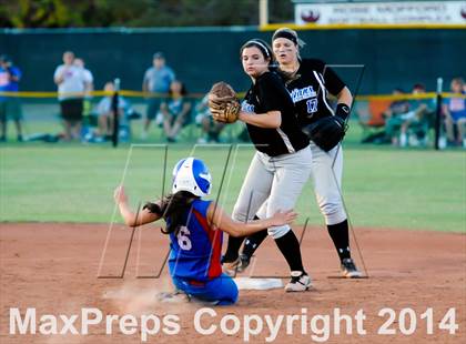 Thumbnail 2 in Valley Christian vs. San Manuel (AIA D4 Final) photogallery.