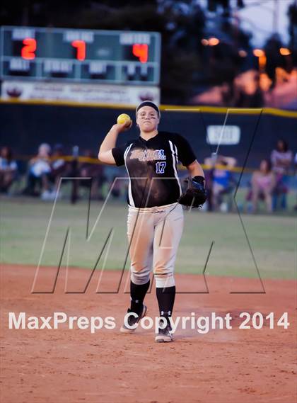 Thumbnail 3 in Valley Christian vs. San Manuel (AIA D4 Final) photogallery.