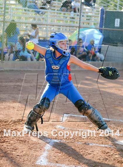 Thumbnail 3 in Valley Christian vs. San Manuel (AIA D4 Final) photogallery.