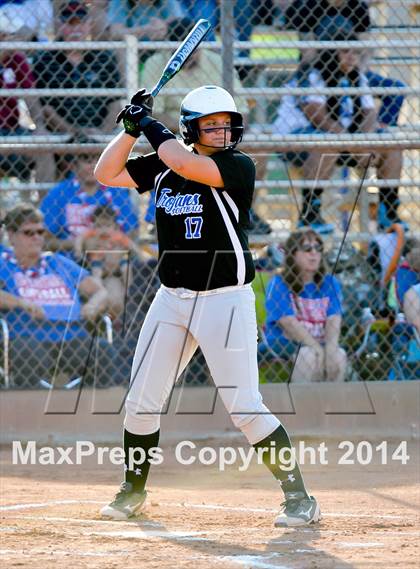 Thumbnail 3 in Valley Christian vs. San Manuel (AIA D4 Final) photogallery.